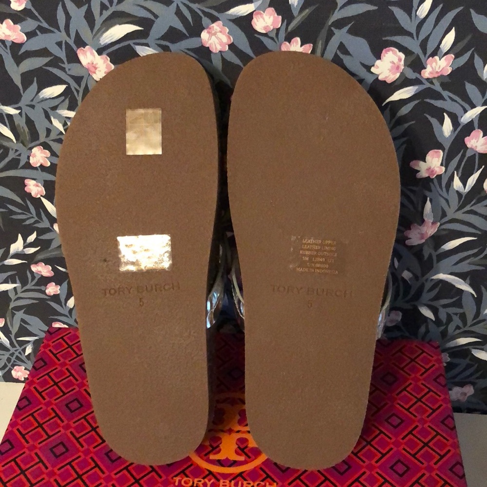 Tory Burch Miller Cloud metallic leather sandals - Picture 6 of 10